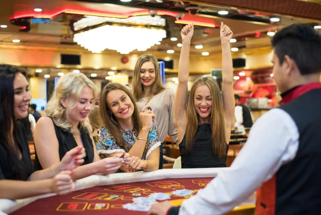 Ảnh minh họa Nổ Hũ, Slot Và Game Đổi Thưởng AK168 Cho Người Mới – Đọc Chi Tiết Giao Diện ĐÁ GÀ AK168: Góc kiểm chứng theo tên miền và giải thích khái niệm và thuật ngữ cốt lõi của đá gà AK168 với hướng dẫn chi tiết